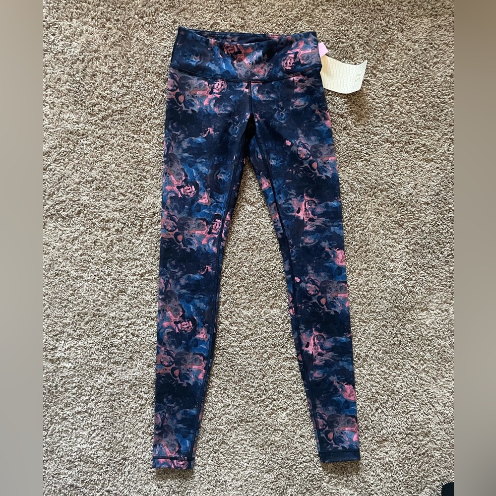 NWT Lululemon Wunder Under Leggings